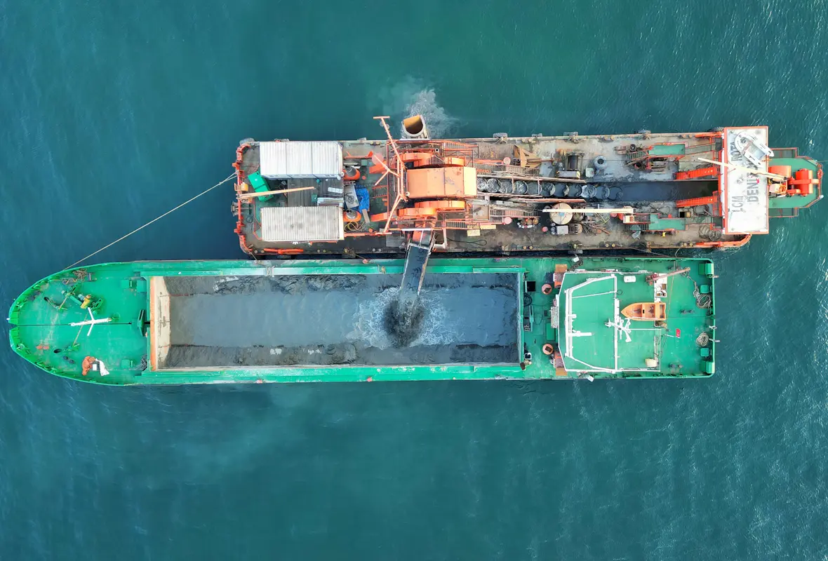 BEŞİKTAŞ TERSANESİ DENİZ DİBİ TARAMA PROJESİ.webp